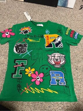 First row men’s Short Sleeve Tee